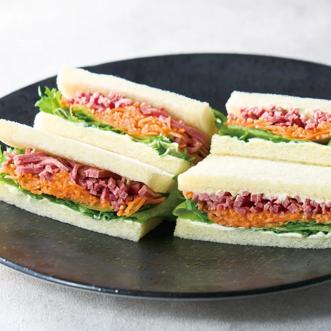 本日のご馳走サンド