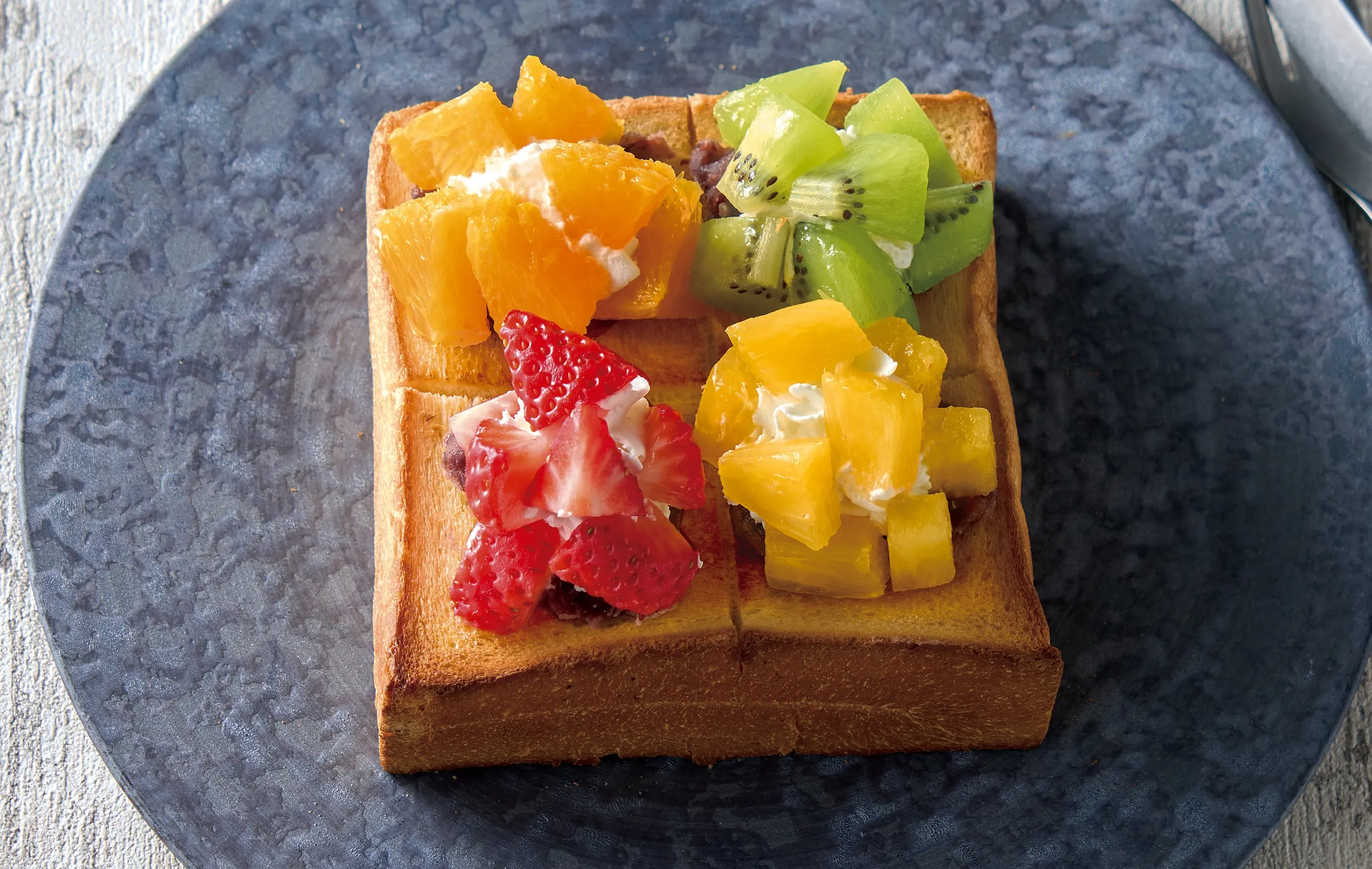 4種果実のフルーツトースト